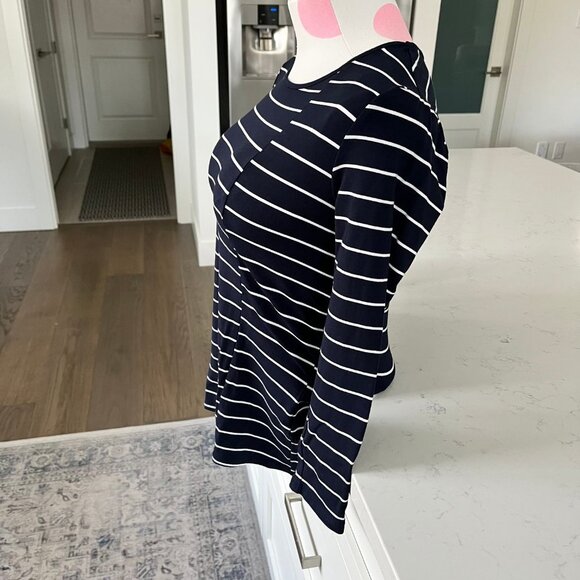 Vince Camuto Casual 3/4 Sleeve Scoop Neck Striped Top Navy + White Sz XXS - Picture 3 of 9